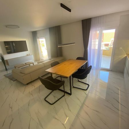 Guest House Ana Residence ซาดาร์ ภายนอก รูปภาพ