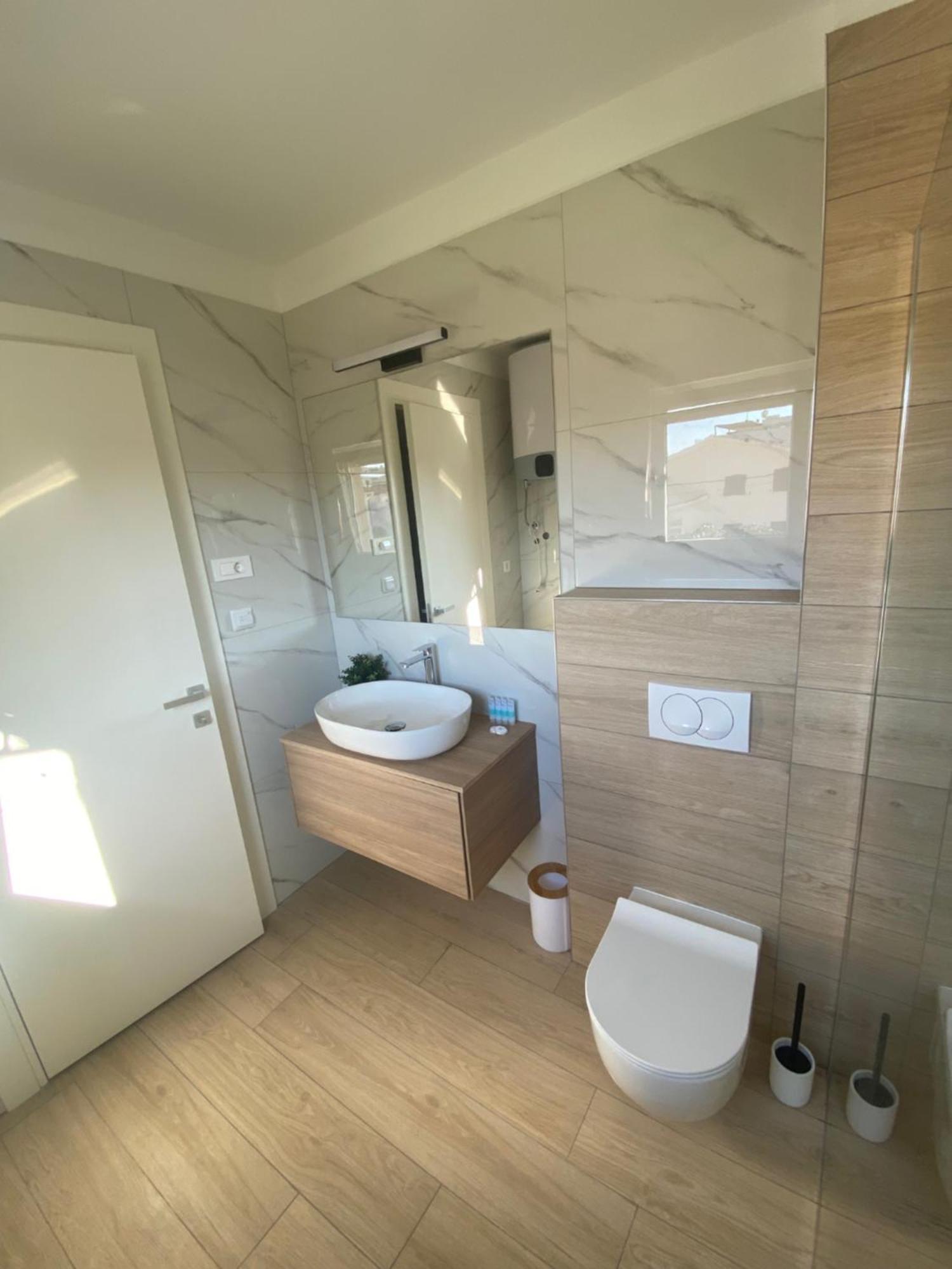 Guest House Ana Residence ซาดาร์ ภายนอก รูปภาพ