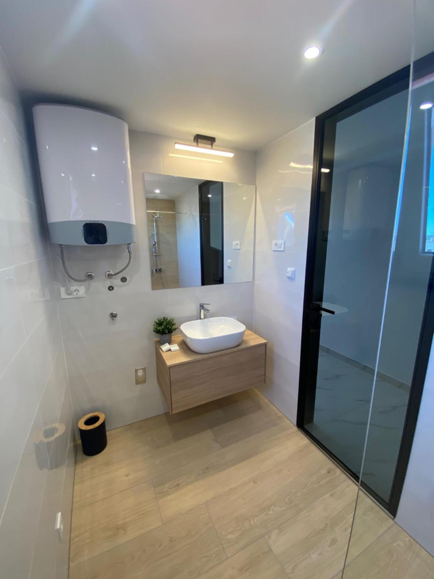 Guest House Ana Residence ซาดาร์ ภายนอก รูปภาพ